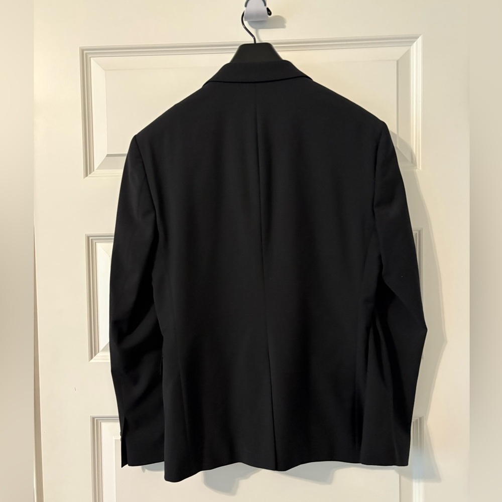 2 piece Express Suit - Picture 5 of 9